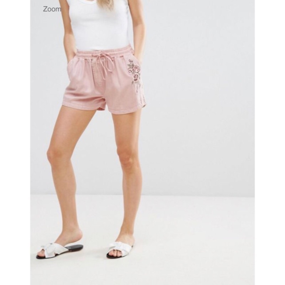 New Look Embroidered Runner Shorts